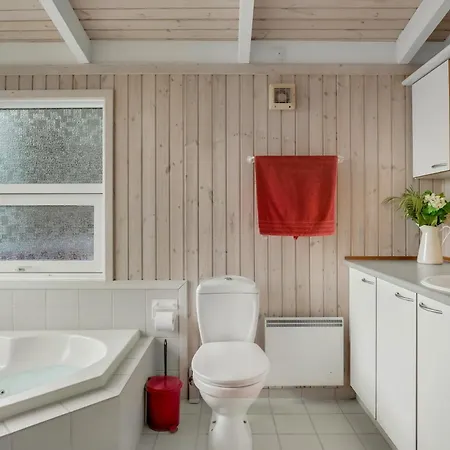 펜션 4 Bedroom Lovely In *