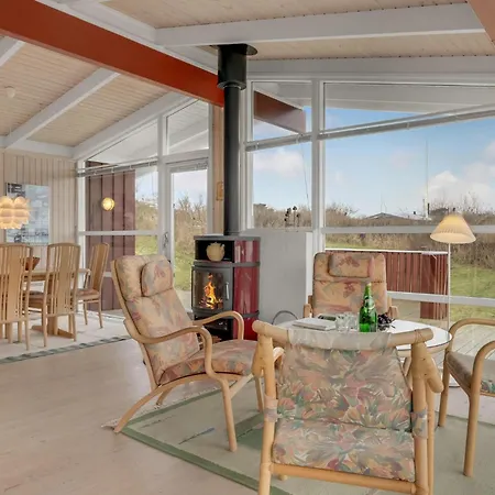 4 Bedroom Lovely In Holiday home Hundested