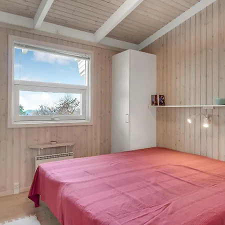 4 Bedroom Lovely In * Hundested
