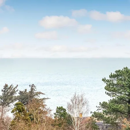 4 Bedroom Lovely In 후네스테드