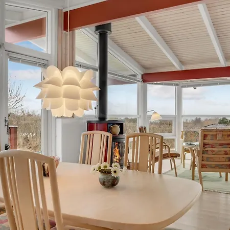 4 Bedroom Lovely In