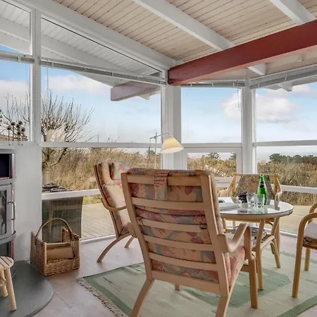 4 Bedroom Lovely In Casa de Férias *