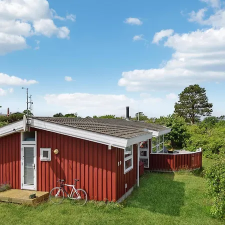 4 Bedroom Lovely In * Hundested