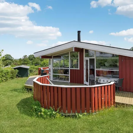 4 Bedroom Lovely In 후네스테드