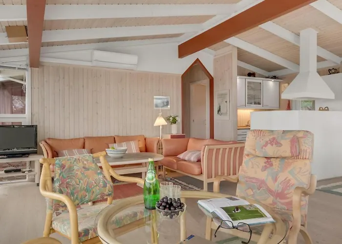 Vakantiehuis 4 Bedroom Lovely In Hundested